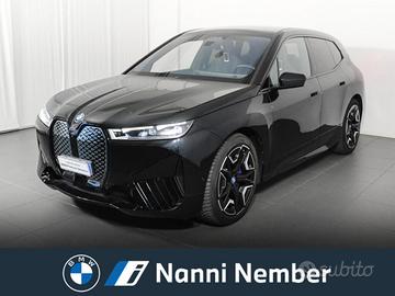 BMW iX xdrive50 pacchetto sportivo
