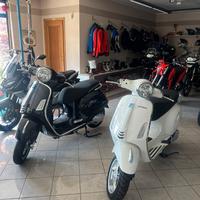 Piaggio Vespa 125 & vespa gts 310