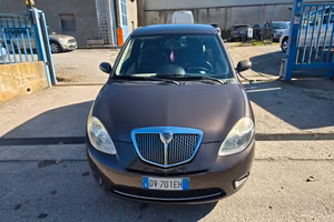 Lancia Ypsilon 1.2 Versus