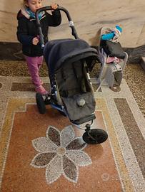 Passeggino leggero robusto e adatto a fuoristrada 