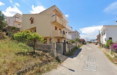 Villetta semindipendente a pochi passi dal mare