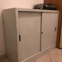 Mobile basso metallo