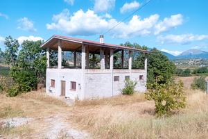 Terreno agricolo con fabbricato rurale a nepezzano
