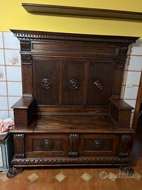 Cassapanca e appendiabiti