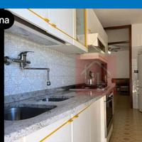 Cucina con piano in granito 