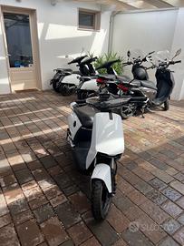 Vmoto Super Soco CUx elettrico – Nuovo da immatric