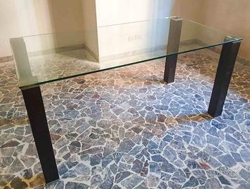 tavolo in vetro temperato