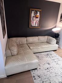 DIVANO IN PELLE