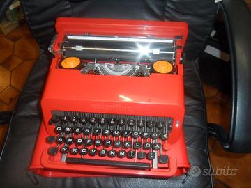 MACCHINA DA SCRIVERE OLIVETTI VALENTINA  ha il n1
