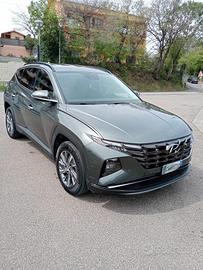 Hyundai Tucson Hybrid  1.6HEV AT 230 XLINE