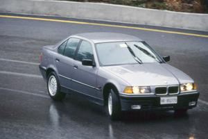 BMW e36 318 IS  ASI