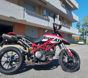 Hypermotard 796