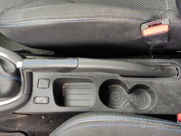 Leva freno a mano RENAULT CLIO 1461cc DCI del 2017