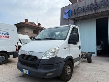 Iveco Daily 35S15/2.3/TEALIO/PATENTE B/2014