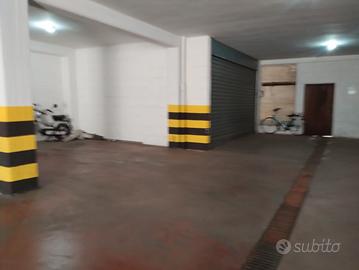 Box doppio con saracinesca elettrica