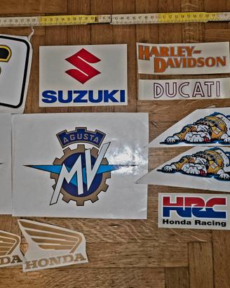 lotto vari adesivi moto