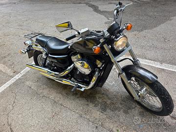 Moto Honda VT 750 S