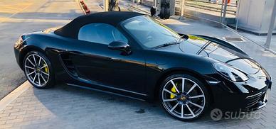 Porsche 718 - 2016