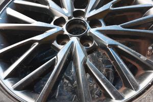 4  cerchi in lega da 18 con sensori - buono  stato