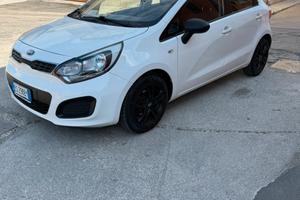 KIA RIO 1.2 BENZINA 2013