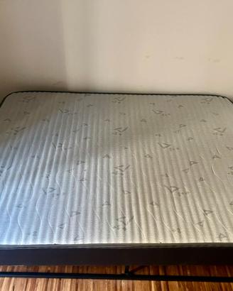 Letto matrimoniale