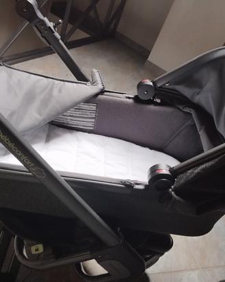 trio-  passeggino, culla, ovetto bebè comfort