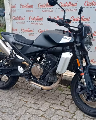 Husqvarna Svartpilen 801 ANNO 2025 KM 6.612
