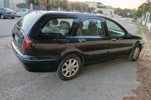 Lancia Lybra 1.9 jtd usata