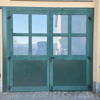 Portone garage in alluminio con vetri – Due ante