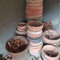 Varie misure vasi terracotta rotondi e retangolari