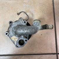 Alloggiamento pompa acqua Mercedes 240D w123