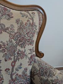 Coppia di poltrone classiche imbottite in legno – 