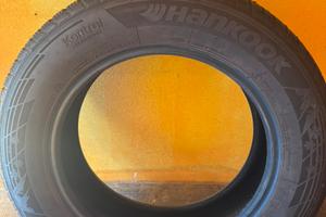 Gomma  invernale 215/65 17 hankook