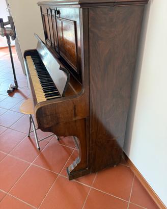 Pianoforte verticale