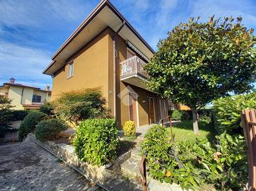 3 LOCALI A PESCHIERA DEL GARDA