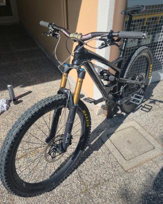YT capra cf pro race