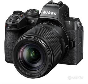 Nikon Z50ii con Obiettivo 18-140 e Paraluce