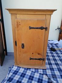 mobiletto arte povera