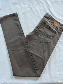 Pantaloni a vita bassa marroni