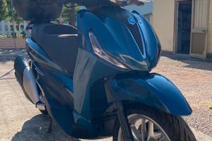 Scooter Piaggio 400 hp e