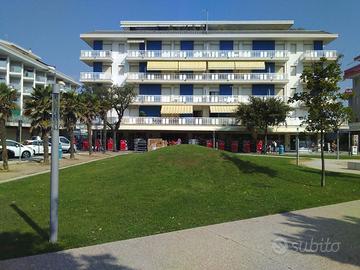 GIUGNO A50 metri VISTAMARE CON PARCHEGGIO