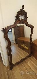 Specchio con cornice in legno