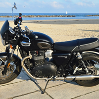 Triumph bonneville T100