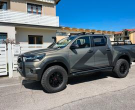 Toyota Hilux invincible AT33 Artic Trucks