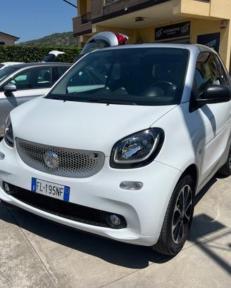 Smart ForTwo FourTwo 70 1.0 Twinamic Cabrio Prime