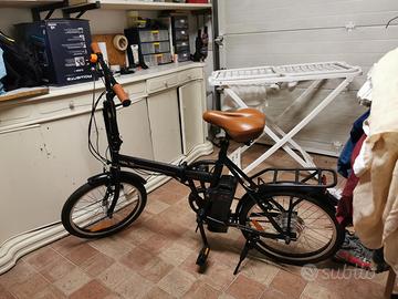 Bicicletta pedalata assistita 