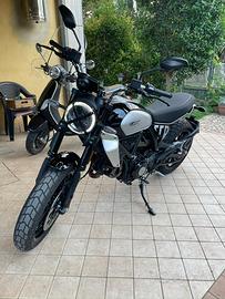 Scrambler 800