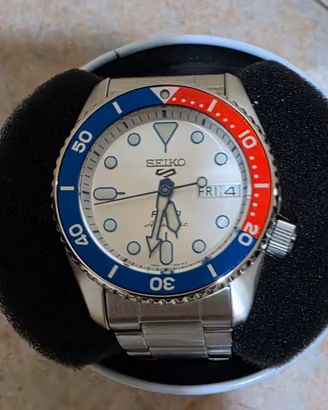 Seiko 5 sport x Pepsi limited edition srpl99