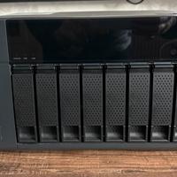 Qnap 8 bay TS-851-4G