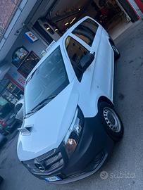 Mercedes 8 posti